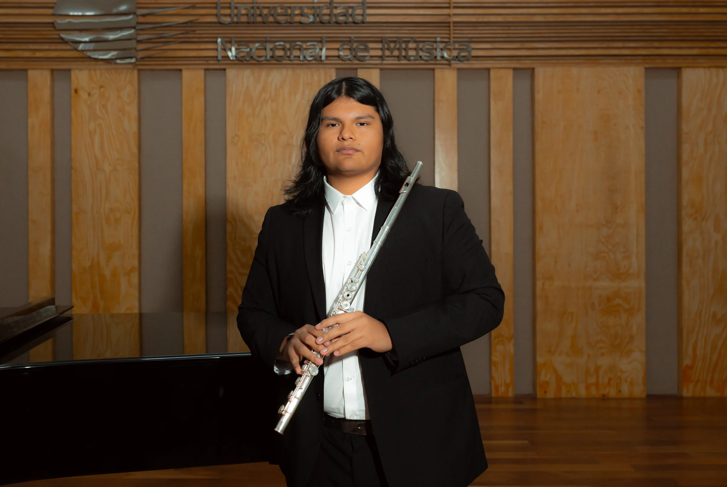 El flautista Adrián Cruz en la Universidad Nacional de Música